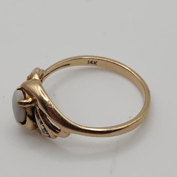 Authentic real 14k Yellow Gold Opal and Diamond Ring Size 5.75. - Picture 3 of 8